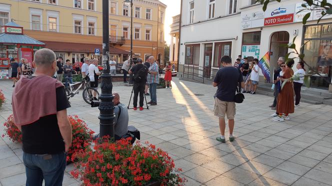 Tak protestowali mieszkańcy Tarnowa! Wsparcie dla telewizji TVN