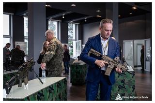 Specjalne szkolenie proobronne w Zakładach Mechanicznych 