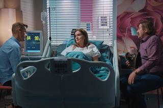 M jak miłość, odcinek 1688: Franka (Dominika Kachlik), Paweł (Rafał Mroczek), Stryj Jędrzej Gutowski (Piotr Majerczyk)