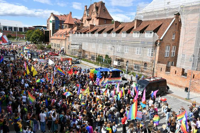 Marsz Równości 2021: Kolorowa parada przeszła ulicami Gdańska [FOTO] 