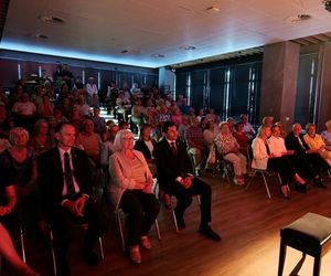 Marta Nawrocka śpiewała i gotowała z seniorami w Stalowej Woli