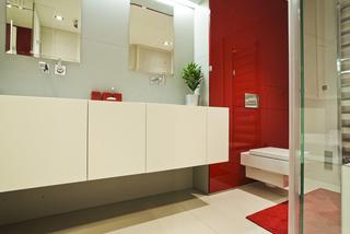 czerwone łazienki3