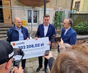 Zabytkowa kamienica przy Królowej Jadwigi w Lesznie odzyska dawny blask