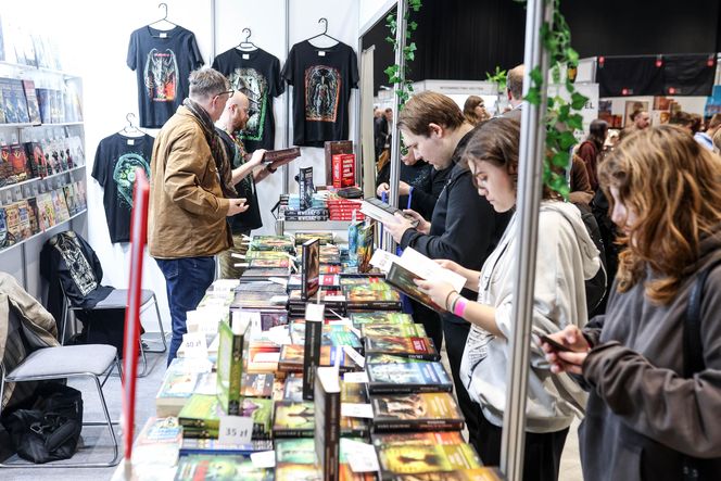 Targi Książki w Katowicach to okazja do zdobycia autografów pisarzy