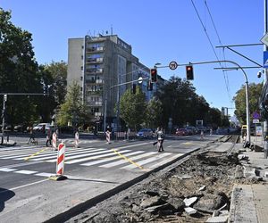 Remont torów na Waszyngtona. Pasażerowie osłupieli, chaos na przystankach