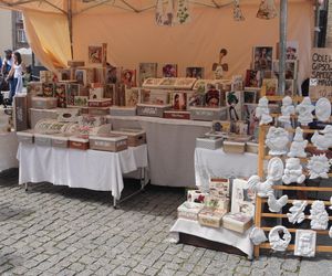 Dni Olsztyna 2025. Dziesiątki wystawców i setki olsztynian na Jarmarku Jakubowym