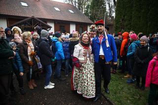 Osadzanie chochoła to ponadpółwieczna tradycja. Po raz kolejny upamiętniono nią sławetne wesele 