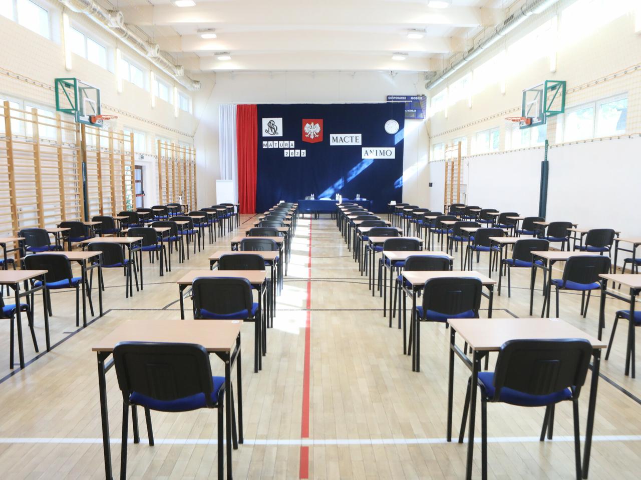 Noce i dnie na maturze 2022 z polskiego? Zdjęcia arkusza CKE w sieci