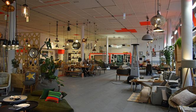 W PRL-u powstał najdłuższy budynek w Małopolsce. Janusz Morgenstern i Jerzy Stuhr kręcili w nim filmy