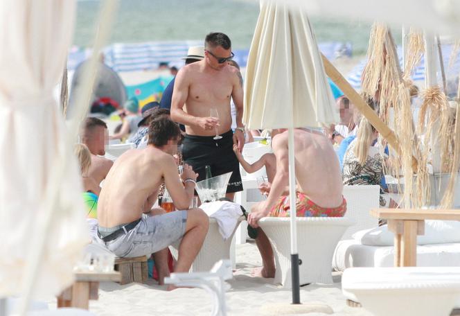 Sławomir Peszko na plaży