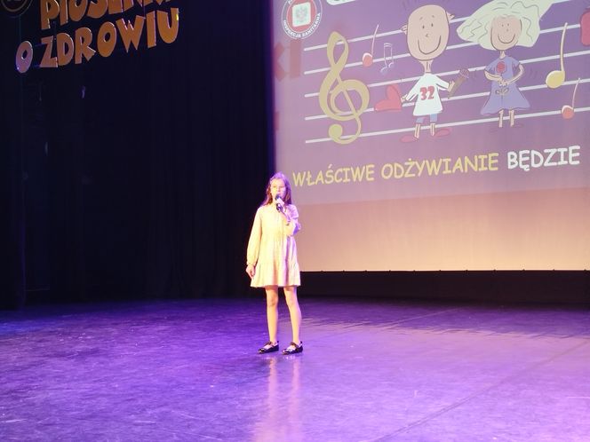 Propagowanie zdrowego stylu życia w tak wdzięcznej formie jak piosenka zyskało przez lata wielu zwolenników i co roku gromadzi chętnych do śpiewania.