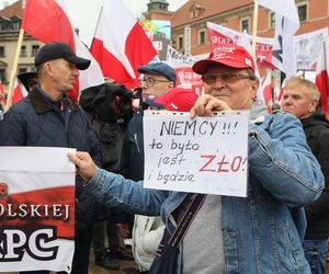 Manifestacja Prawa i Sprawiedliwości w Warszawie