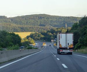 Tak źle w tej branży jeszcze nie było. Setki zwolnień przewoźników drogowych