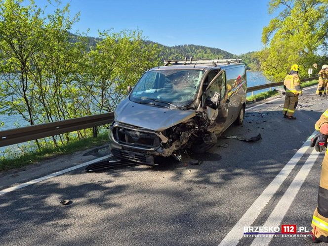 Poważny wypadek w Małopolsce. Wielu poszkodowanych. Droga zablokowana