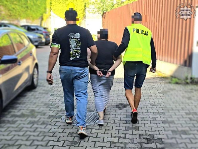 Udawali urzędników, okradali seniorów. Policja z Bytomia zatrzymała szajkę oszustów