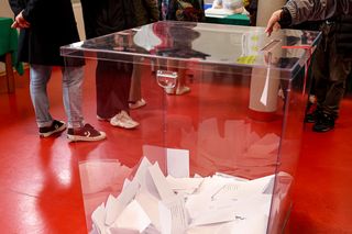 Wybory prezydenckie 2025. Wyniki late poll - sprawdź, co się zmieniło. Komu poparcie wzrosło, a komu spadło? 