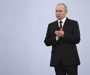  Władimir Putin upił się na spotkaniu z prasą? Chwiał się na nogach, przyznawał sie do zbrodni