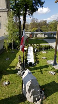 INSTALACJA TUPOLEWA W KOŚCIELNYM OGRODZIE MINOGA