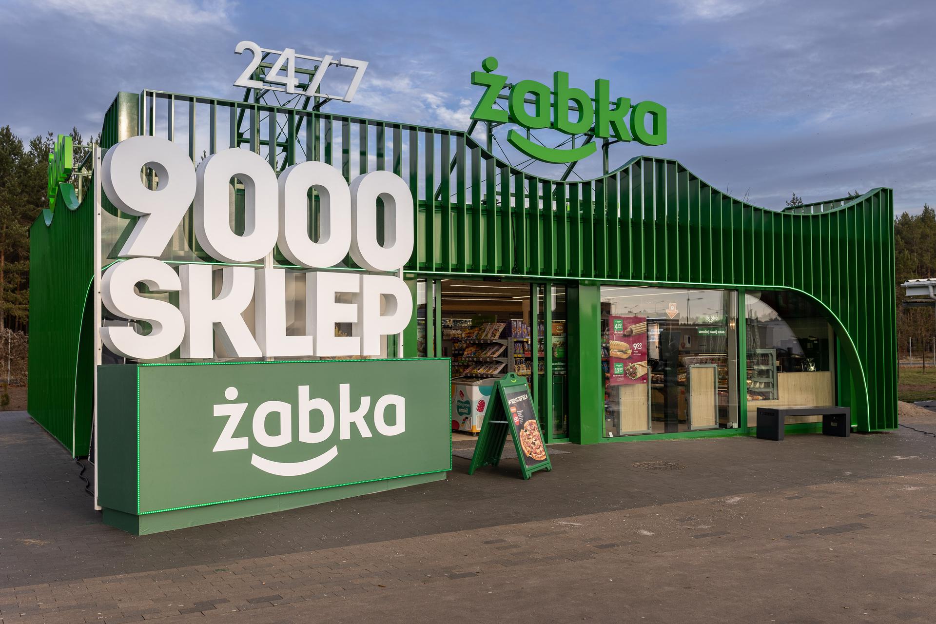 Żabka stores on May 3.  Hours May 1, 2 and 3, 2023. Frog weekend in May, are they open?