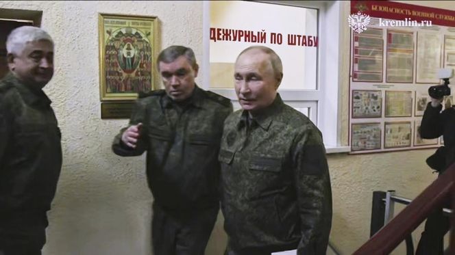 Vladimir Putin w mundurze