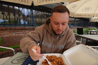 Książulo z wizytą w Częstochowie. Odwiedził bar przy Jasnej Górze