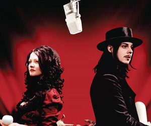 The White Stripes - 5 ciekawostek o albumie “Get Behind Me Satan” na 20-lecie | Jak dziś rockuje?
