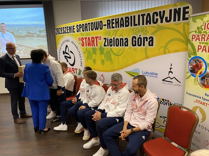 Paraolimpijczycy wrócili do Zielonej Góry. Sportowcy docenieni niczym bohaterowie