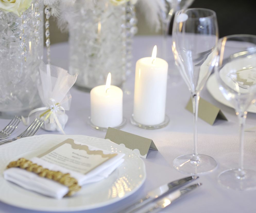 Rozmieszczenie gości przy stole: czym się kierować?