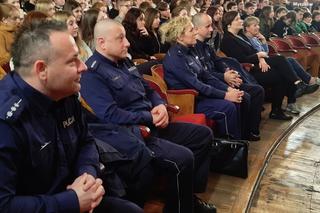 Anna Maria Wesołowska jest nie do poznania. Co oni jej zrobili?! Aż trudno uwierzyć