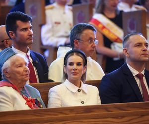 Fałszywy ksiądz zakłócił mszę z udziałem prezydenta Nawrockiego