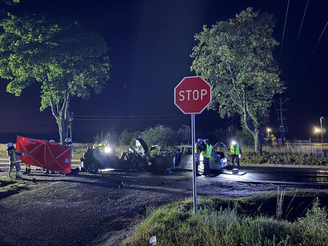 Tragedia na drodze. Jedna osoba nie żyje, pięć rannych. W akcji śmigłowiec LPR