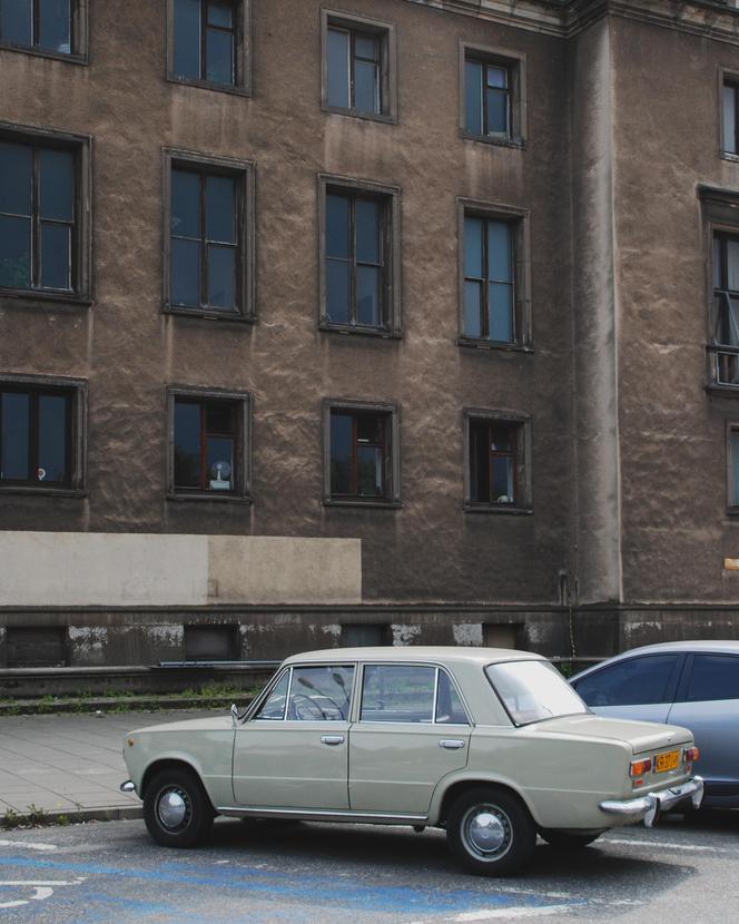 Centrum Administracyjne Huty im. Lenina - zobacz zdjęcia wnętrz Budynku Zarządu "Z"