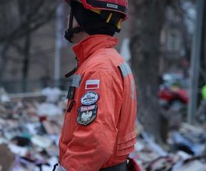  Polacy ratują ludzi po trzęsieniu ziemi w Turcji 