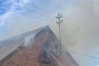 Dzielnicowa z Ostrowa Lubelskiego uratowała sześć zwierząt z płonącego domu