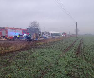 Wypadek autobusu szkolnego w Gąsiorowie