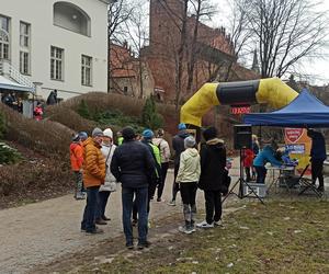 WOŚP w Olsztynie. W Galerii Warmińskiej odbyły się koncerty, pokazy wokalne i inscenizacje walk [ZDJĘCIA]