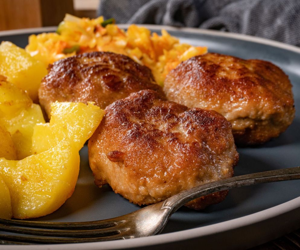 Kotlety mielone z płatkami owsianymi - przepis na bezglutenowe mielone