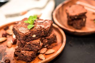 Znakomite brownie migdałowe rozpływa się w ustach. Robię je tylko według tego prostego przepisu 