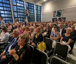 Jubileusz 40-lecia połączony był ze świętem szkoły, ponieważ obchodzi ona również 28. rocznicę nadania imienia.