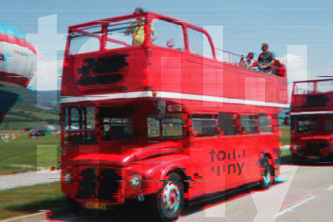  Po Rzeszowie będzie jeździł czerwony autobus z DJ! To before party przez Festiwalem Tony!
