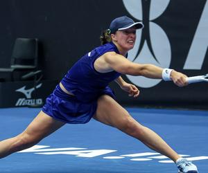 Iga Świątek - Caroline Garcia RELACJA NA ŻYWO Polka wygrała pierwszego seta! WTA Finals Świątek - Garcia NA ŻYWO 