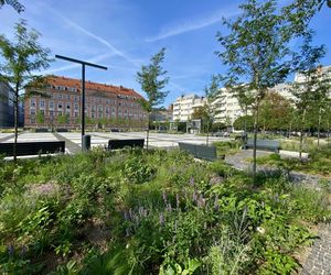 Mała architektura na placach 12