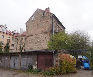 Opuszczona zabytkowa kamienica przy ul. Sienkiewicza w Białymstoku