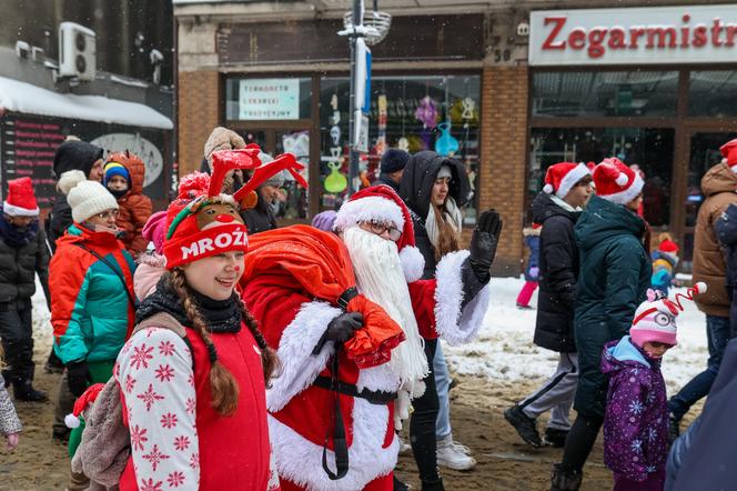 Parada w Mikołajów w Chorzowie na koniec Mikołajowego Festiwalu Czekolady z... owadami