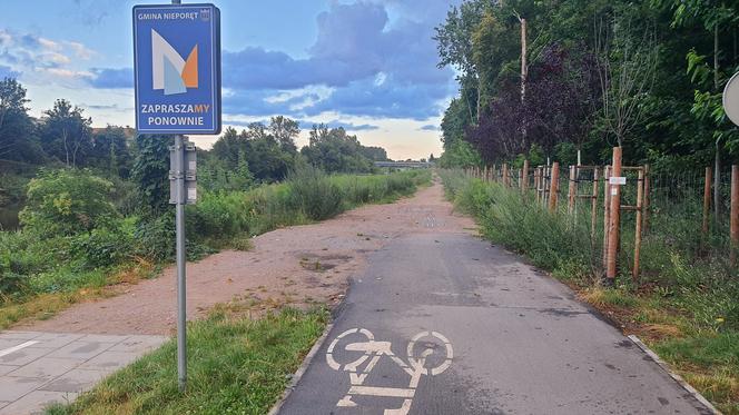 Droga rowerowa nad Kanałem Żerańskim - granica Warszawy