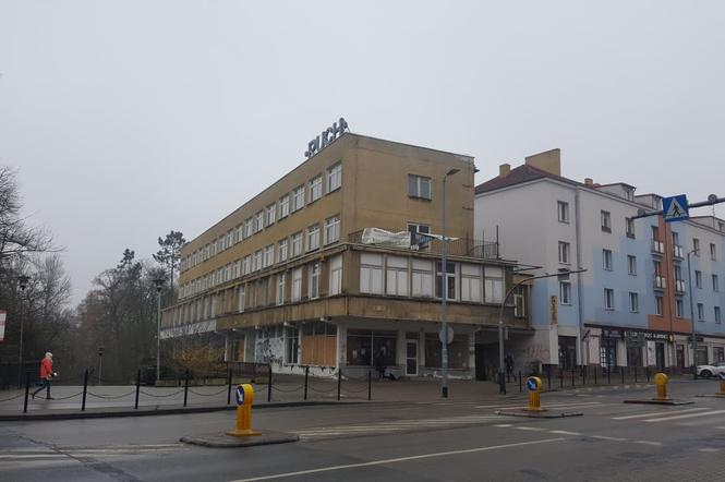 Tak obecnie wygląda budynek po dawnym Empiku przy ul. Zwycięstwa w Koszalinie.
