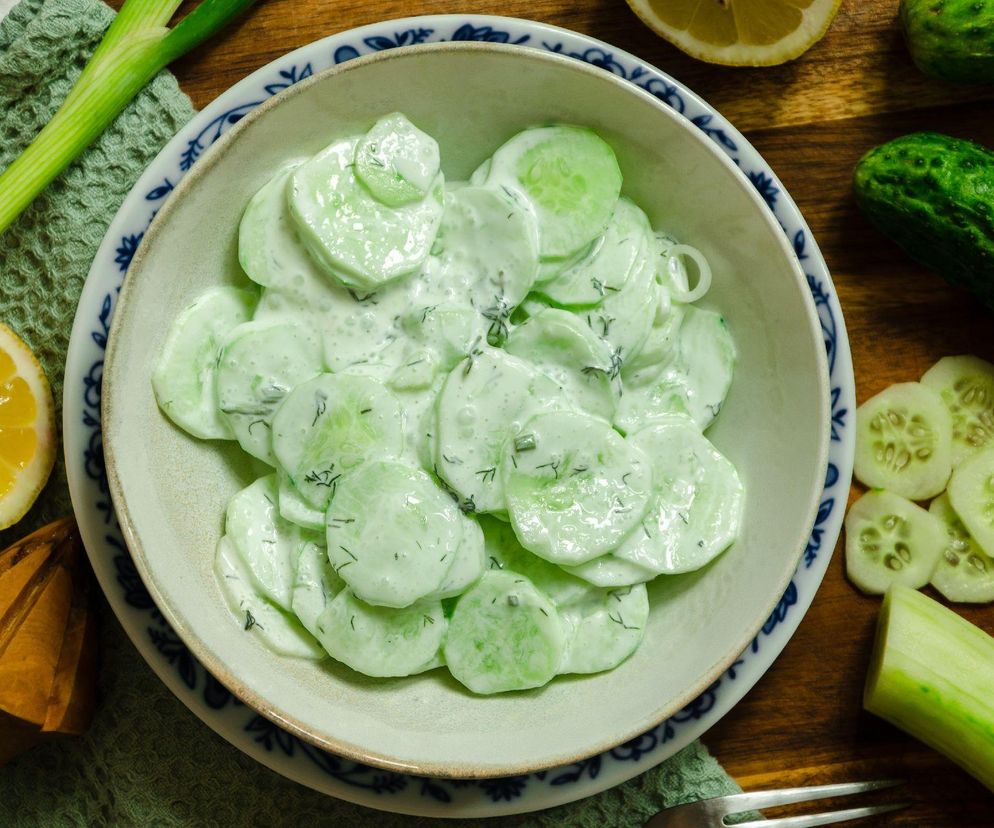 mizeria z jogurtem naturalnym