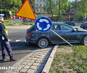 Szalony pościg za złodziejem audi. 18-latek wjechał w znak i wciąż próbował uciekać!