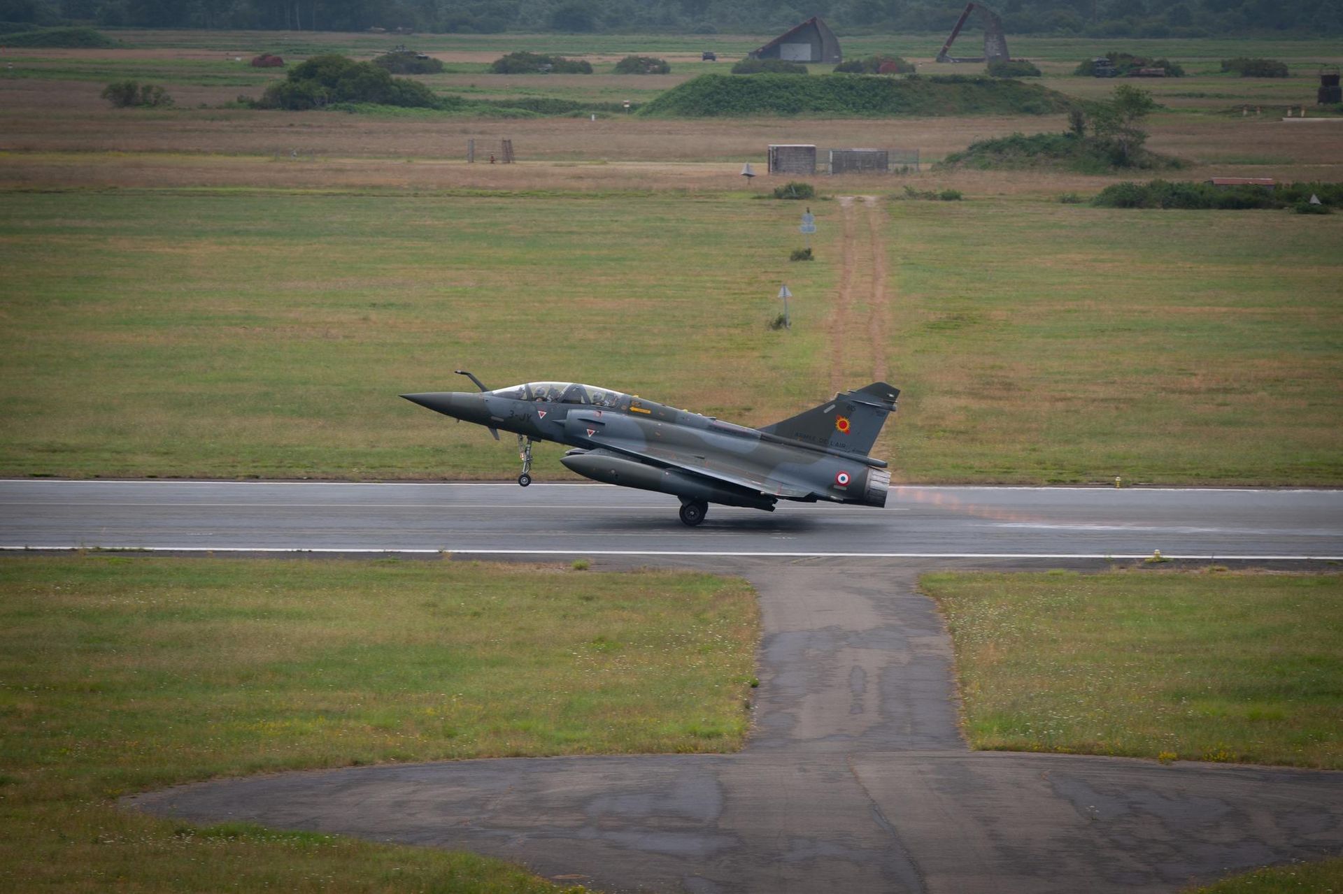 Samolot Mirage 2000