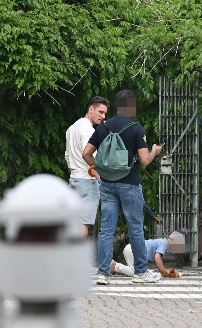 Filip Gurłacz na spacerze z żoną i synem. Nie zwalczył nałogu 